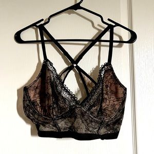 Victoria’s Secret Lace Black/Cream Bra 36D